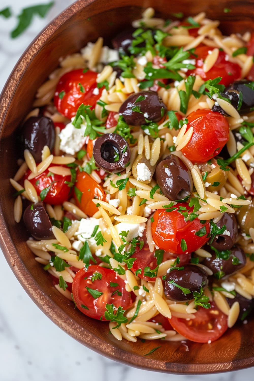 Mediterranean Orzo Pasta Salad with Cherry Tomatoes and Kalamata Olives