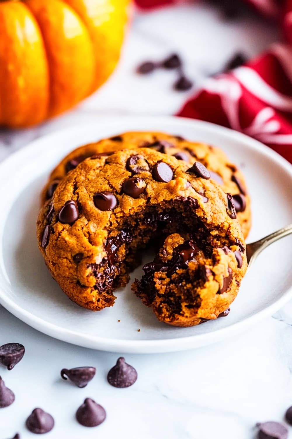 chocolate chip pumpkin cookies