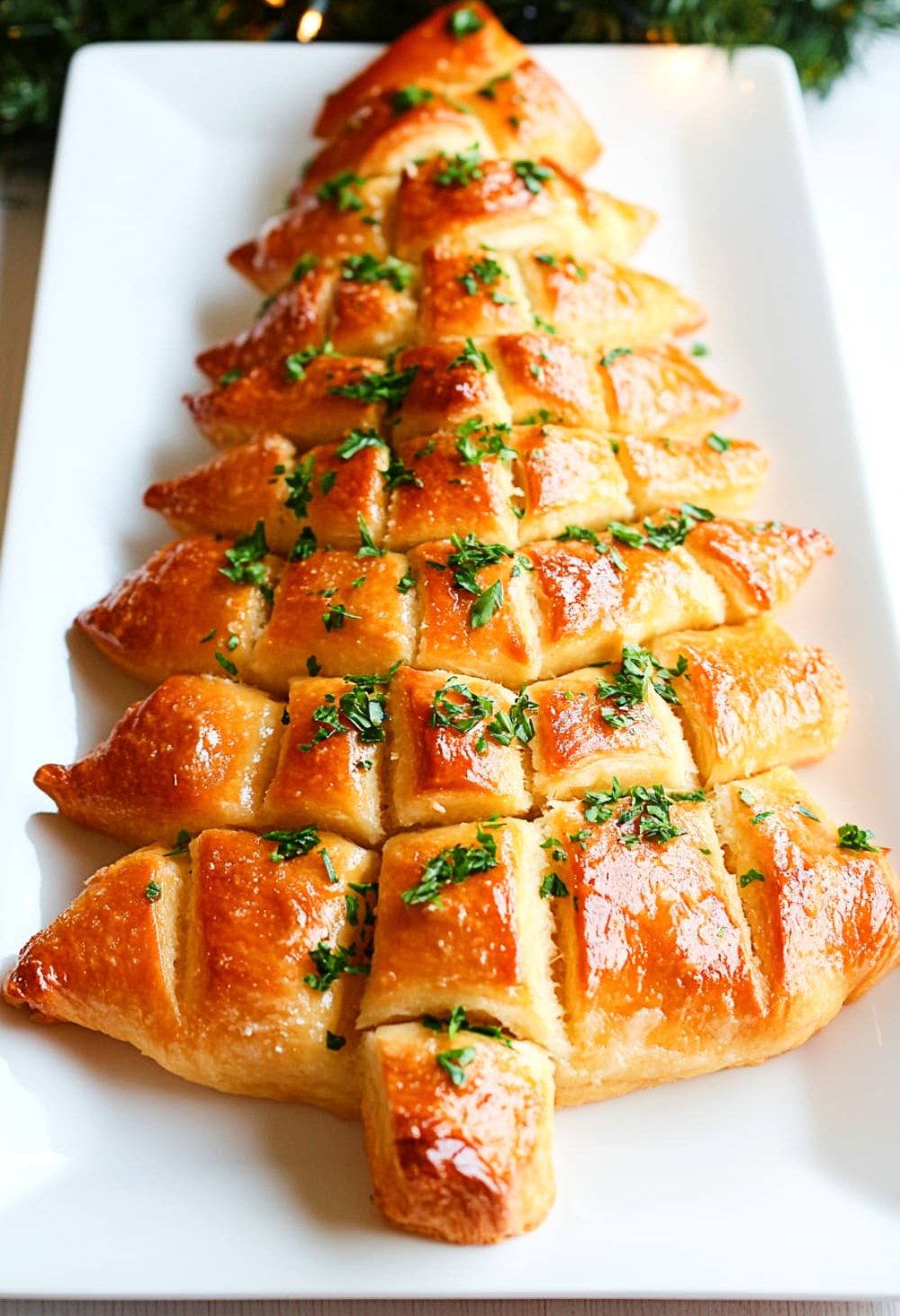 Garlic Herb Pull-Apart Christmas Tree Bread